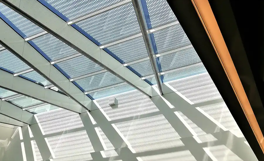 Lichtbänder und Oberlichter